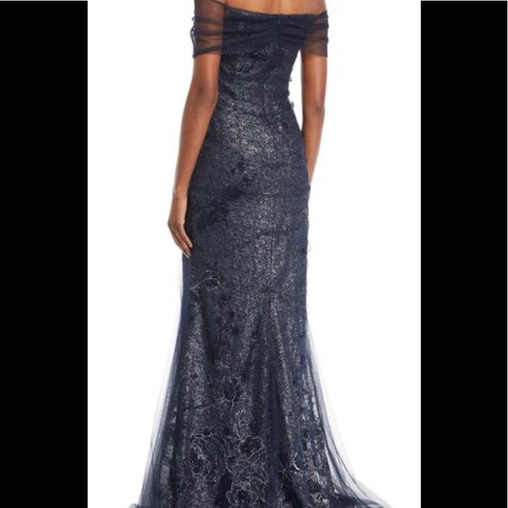 TERI JON STUNNING EVENING GOWN.